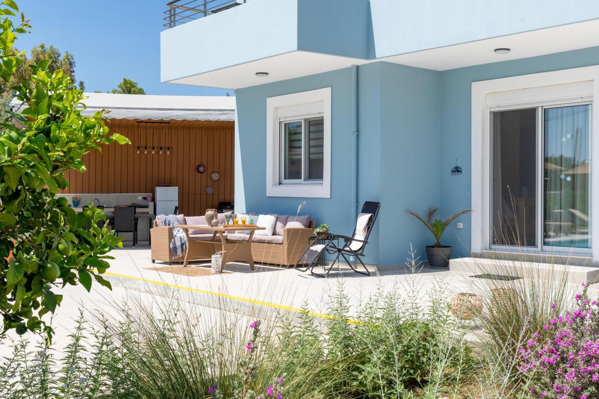 Ethria Pool Villa With Heated Jacuzzi 阿凡投 外观 照片