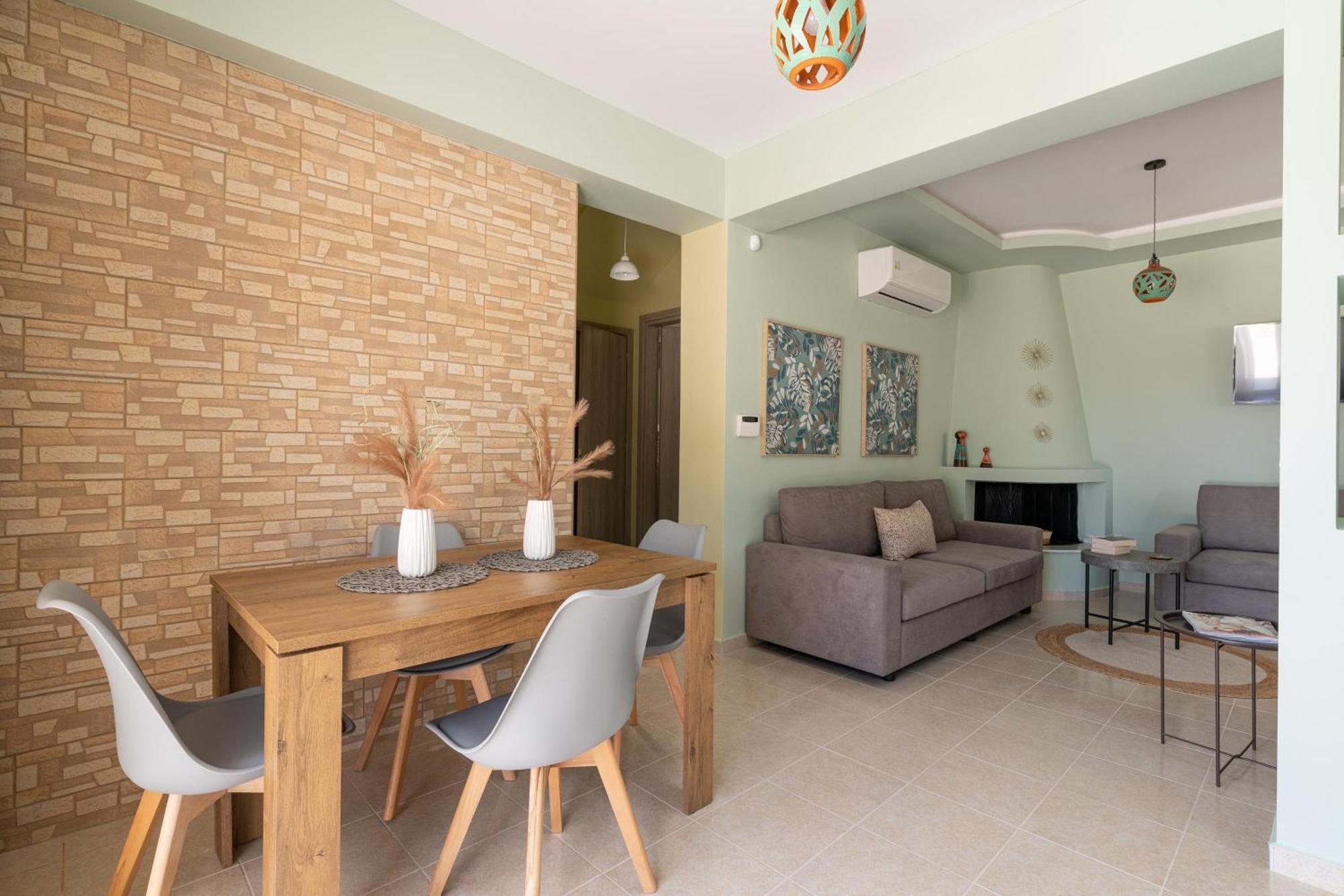 Ethria Pool Villa With Heated Jacuzzi 阿凡投 外观 照片